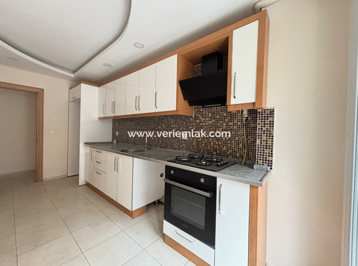 Seferihisar Hidirlik Neighborhood Garden Layout Natural Gas For Rent 3 1 Flats