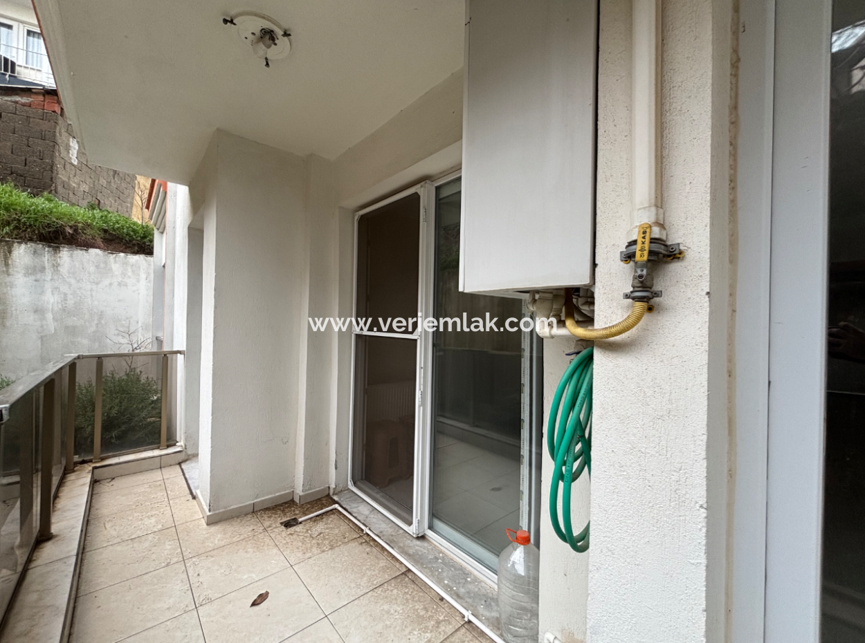 Seferihisar Hidirlik Neighborhood Garden Layout Natural Gas For Rent 3 1 Flats