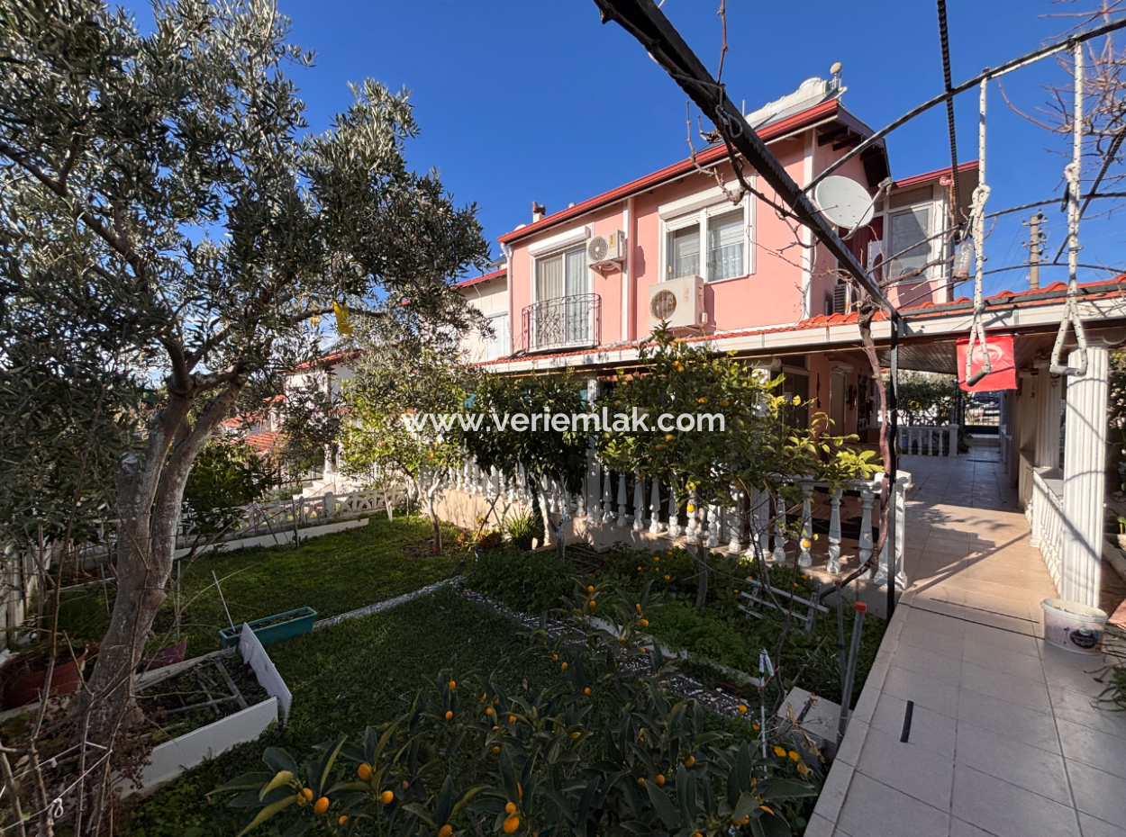 3 1 Villas For Sale In A Site In Seferihisar Akarca