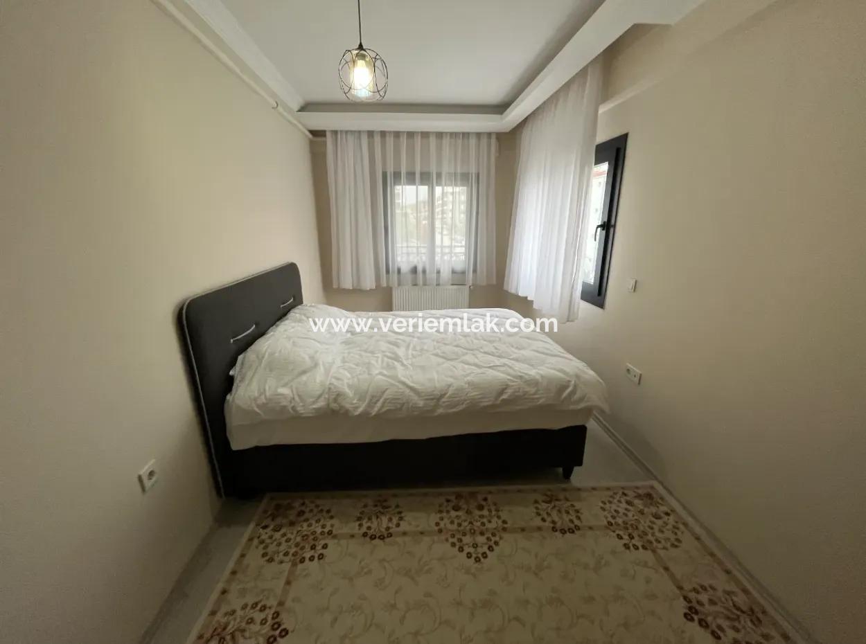 Spacious 1 1 Apartment In Seferihisar Camikebir District, Close To İzmir Street