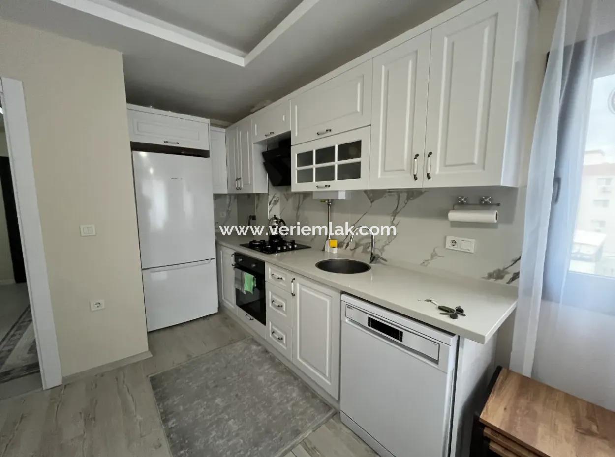 Spacious 1 1 Apartment In Seferihisar Camikebir District, Close To İzmir Street