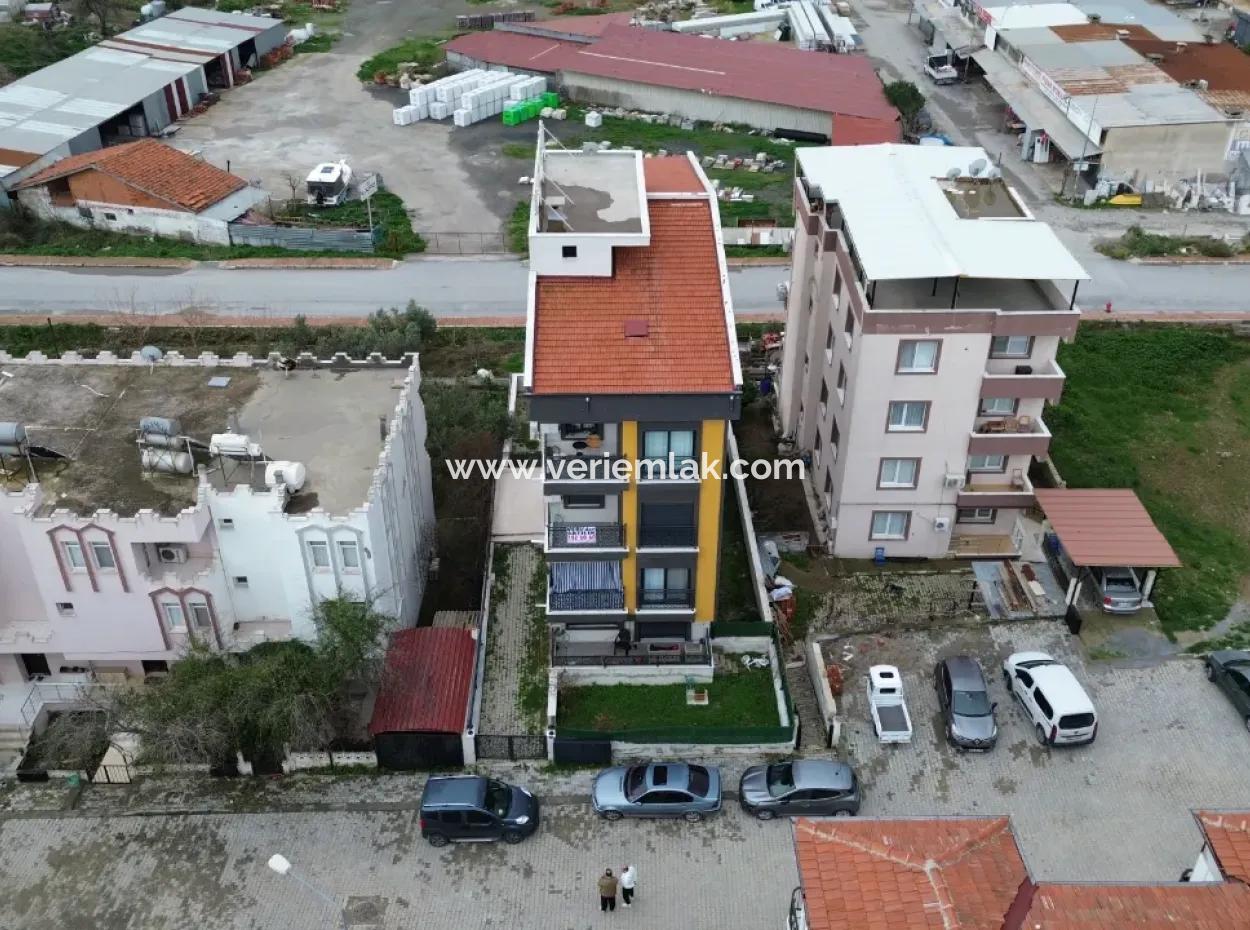 Spacious 1 1 Apartment In Seferihisar Camikebir District, Close To İzmir Street
