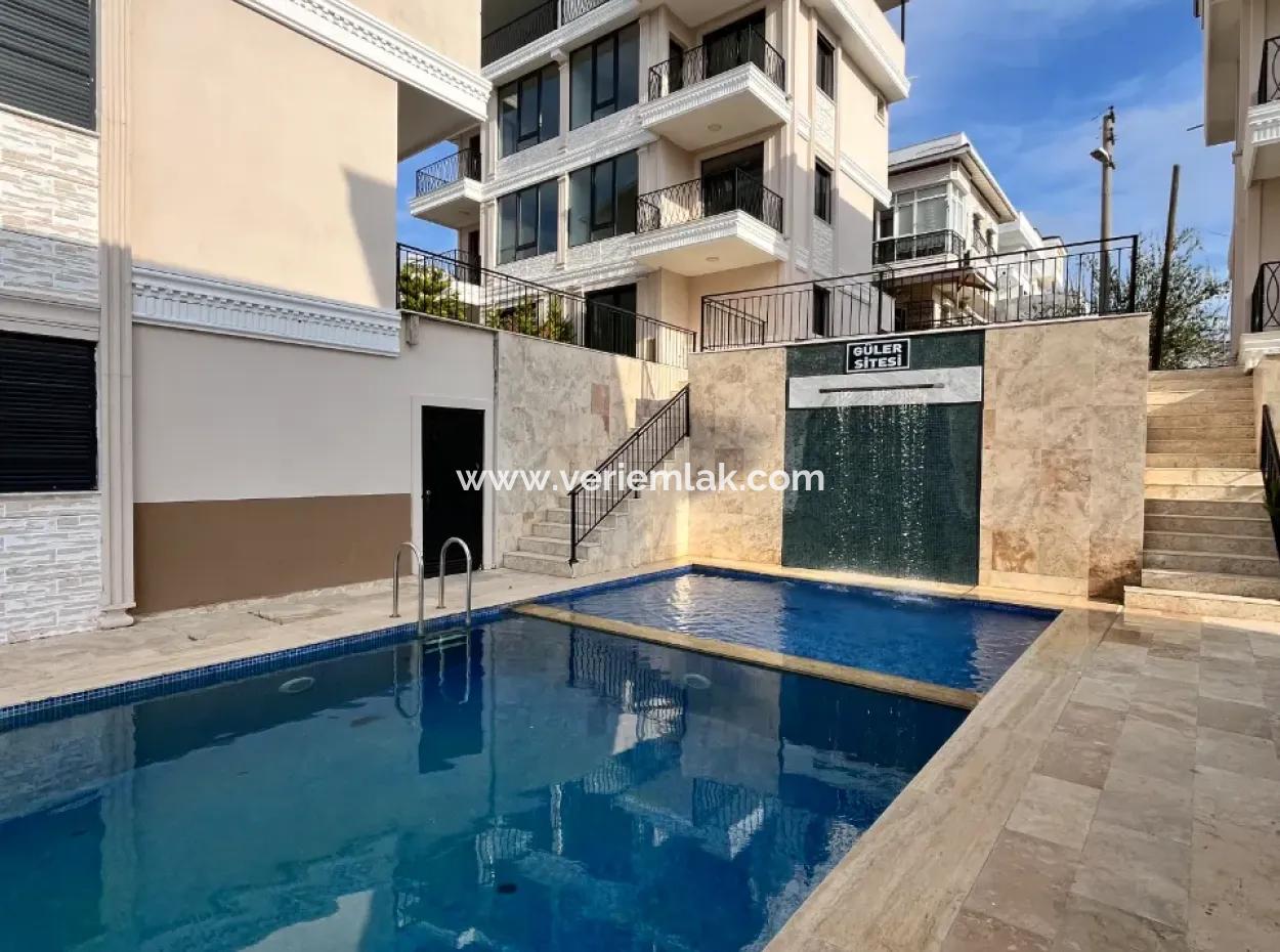 Brand New 3 1 Villas In A Sea View, Pool Site In Seferihisar Akarca