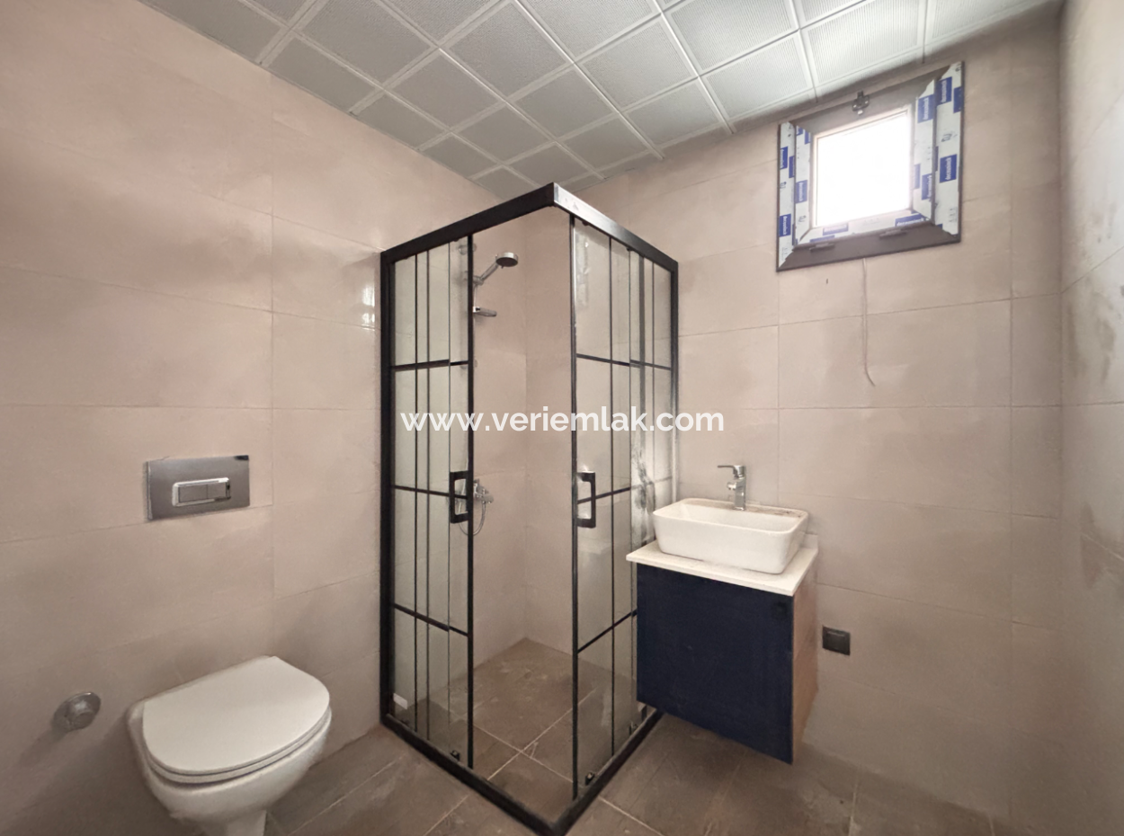 2 1 Flats For Sale With Underfloor Heating Near Seferihisar Hidirlik Mosque