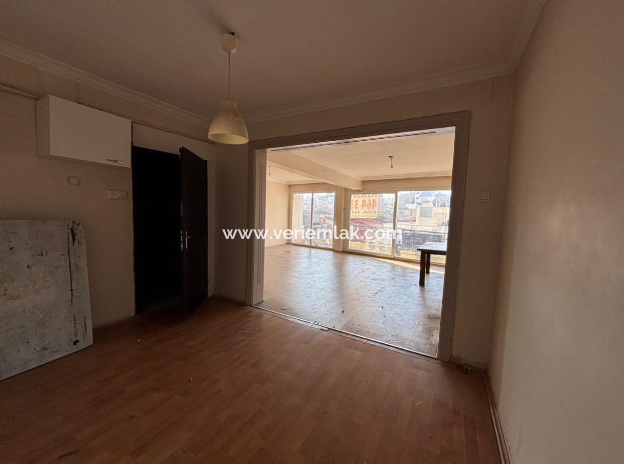 Alsancak Kıbrıs Şehitleri Street Above Warehouse 3Rd Floor Office/Office For Rent