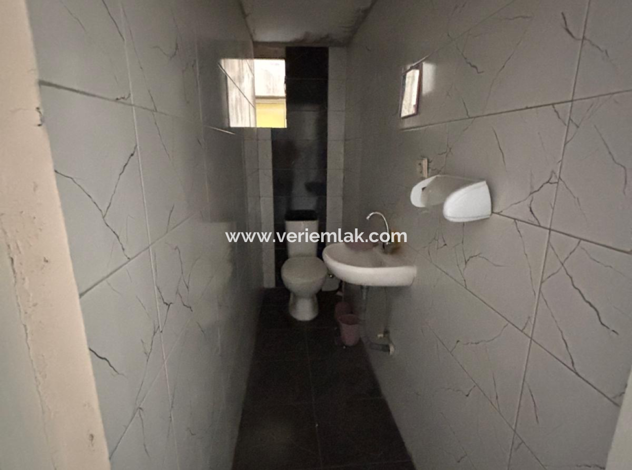 Alsancak Kıbrıs Şehitleri Street Above Warehouse 3Rd Floor Office/Office For Rent