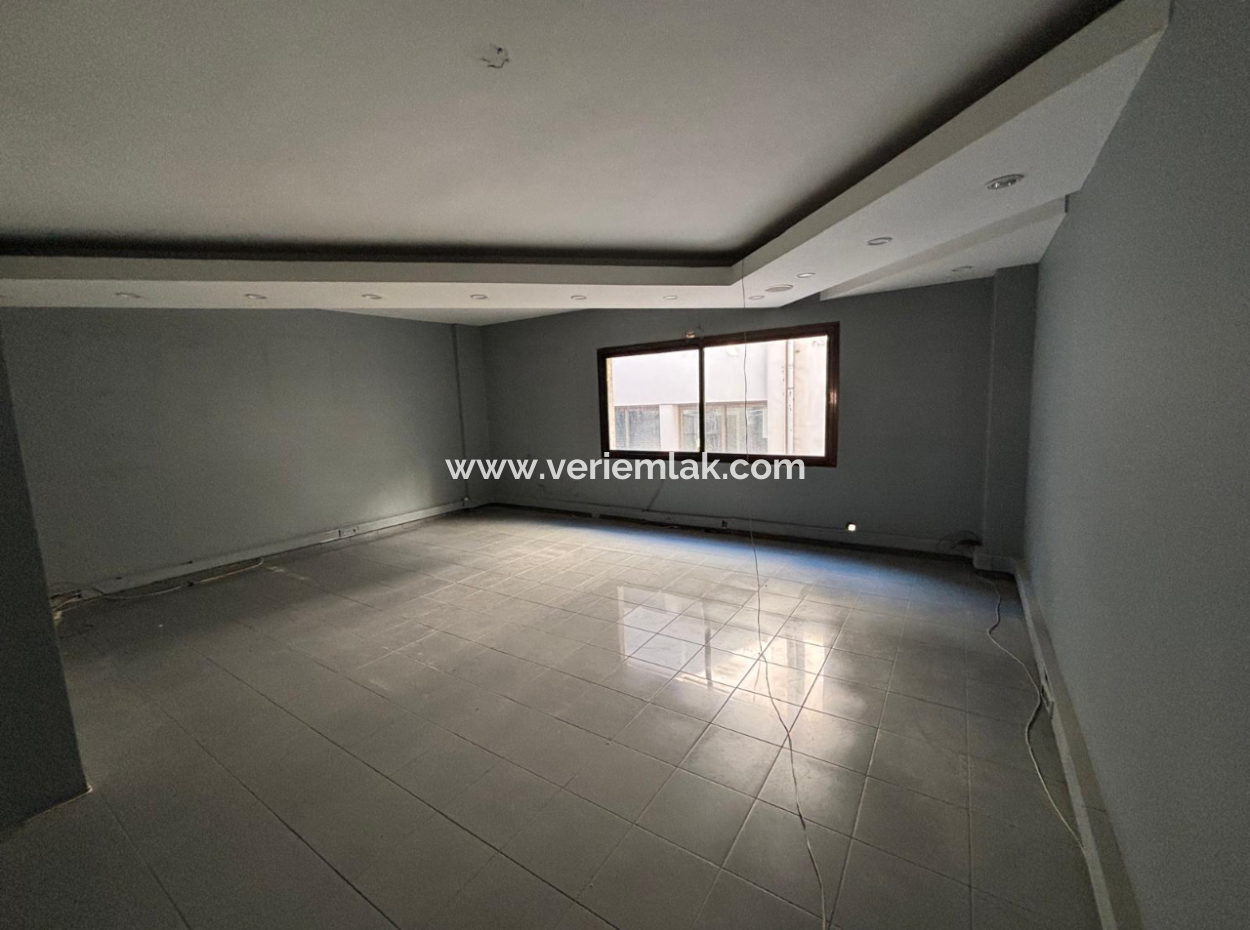 3Rd Floor Office For Rent On Alsancak Kıbrıs Şehitleri Street