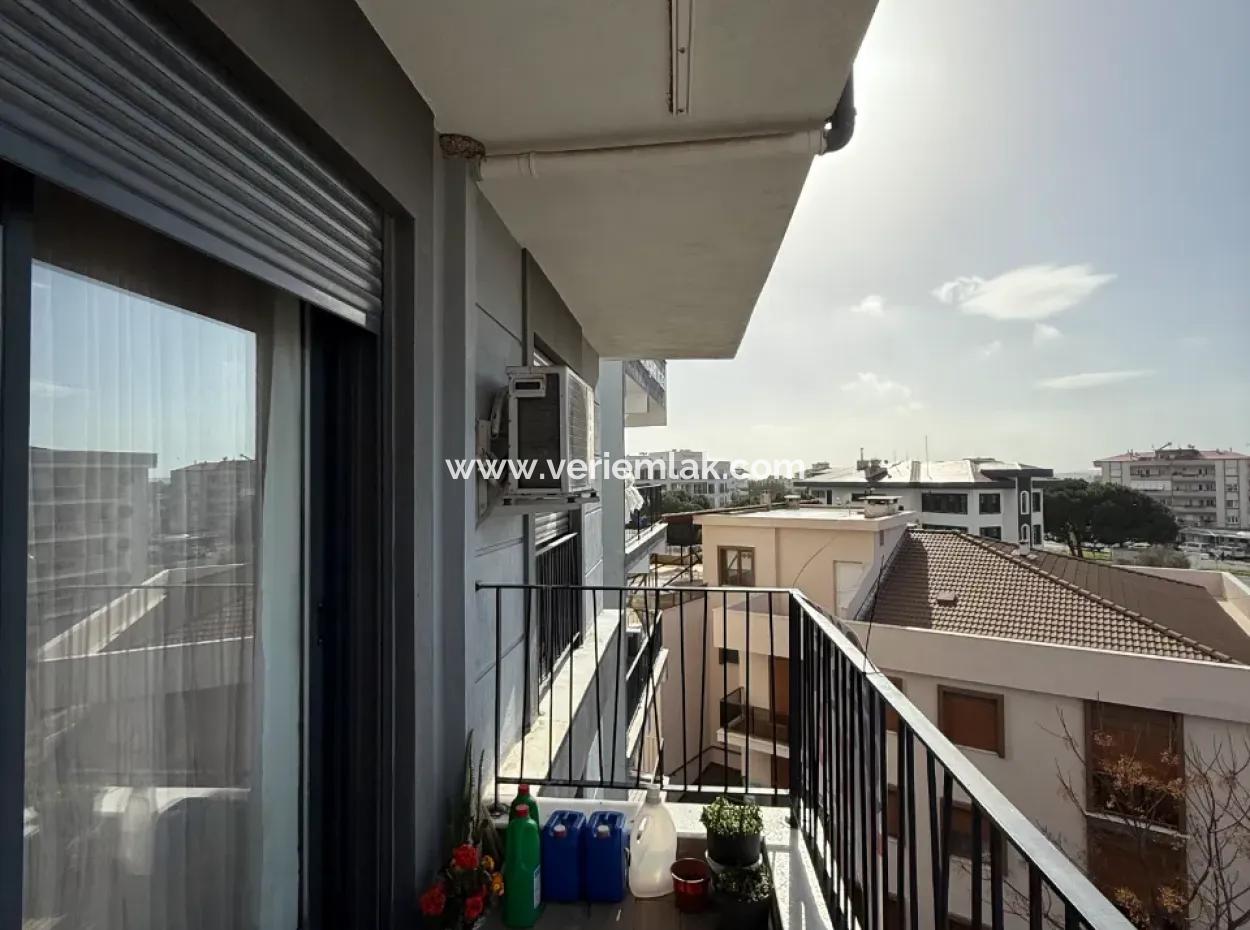 Seferihisar Camikebir Neighborhood – In The Center, 1 1 Flat With Balcony For Sale