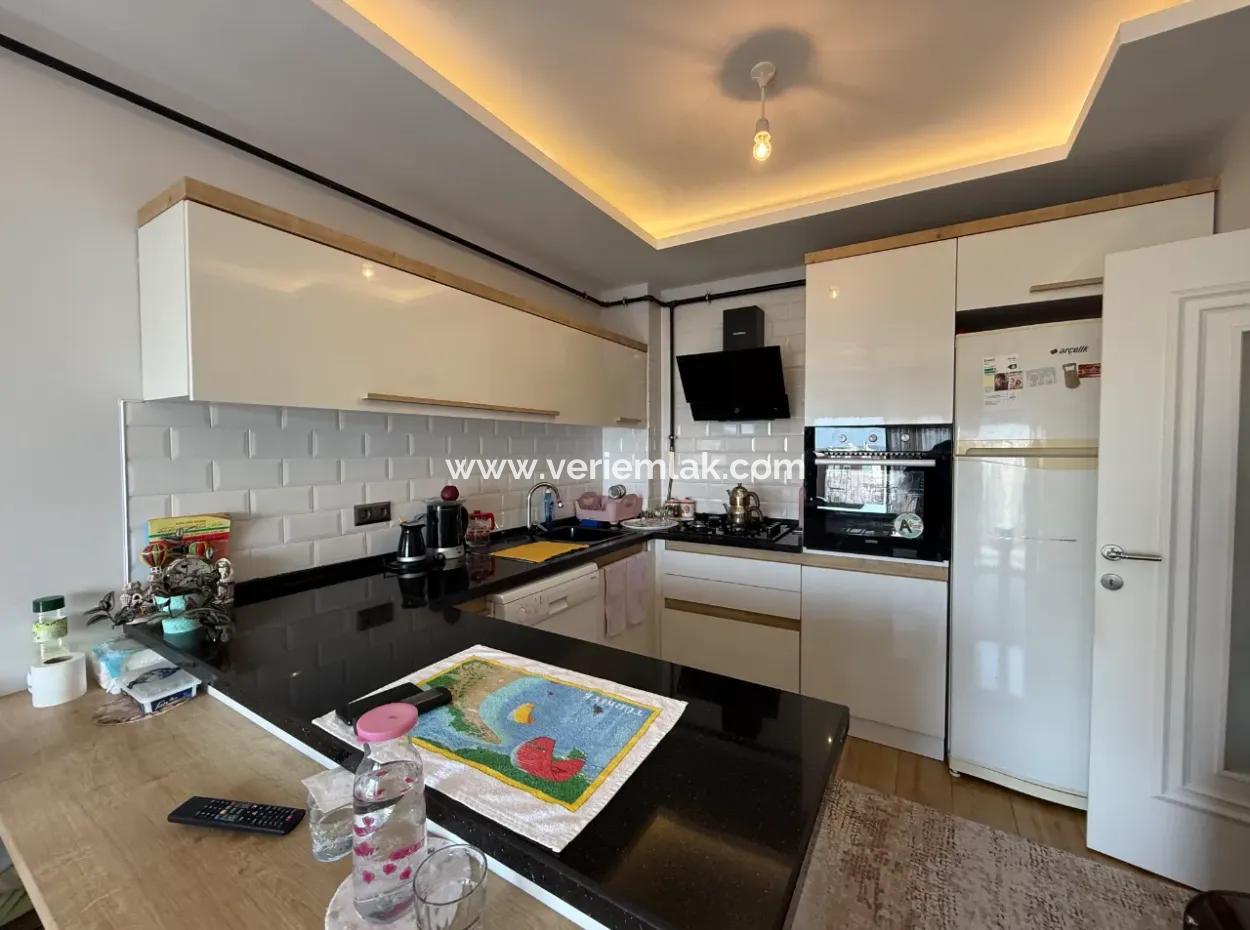 Seferihisar Camikebir Neighborhood – In The Center, 1 1 Flat With Balcony For Sale