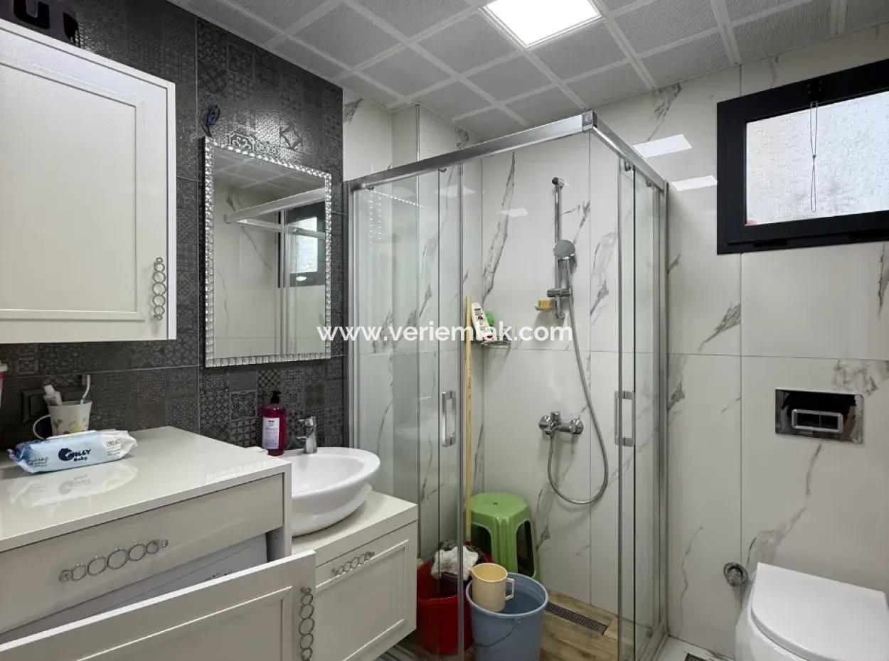 Seferihisar Camikebir Neighborhood – In The Center, 1 1 Flat With Balcony For Sale