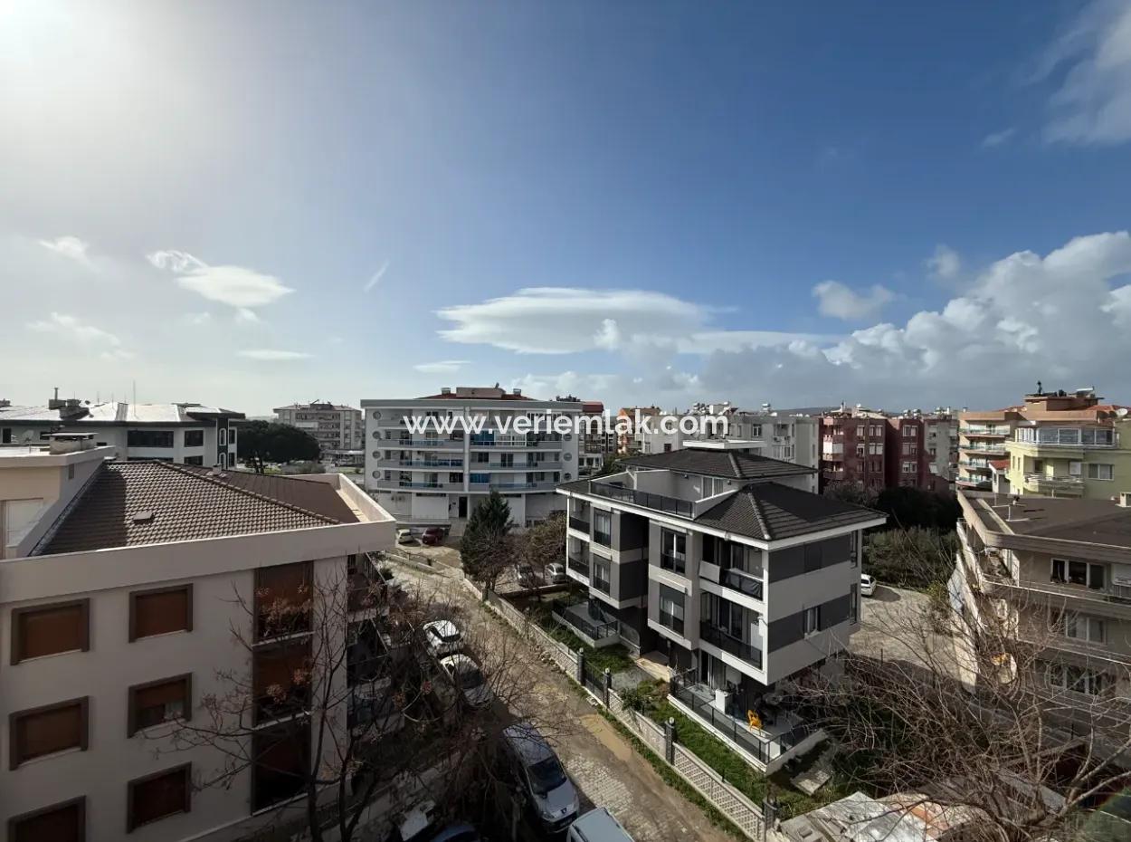 Seferihisar Camikebir Neighborhood – In The Center, 1 1 Flat With Balcony For Sale
