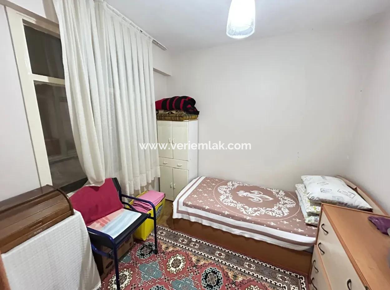 Mezzanine Floor 3 1 Flat For Sale On Mimar Sinan Street Close To Kültür Park