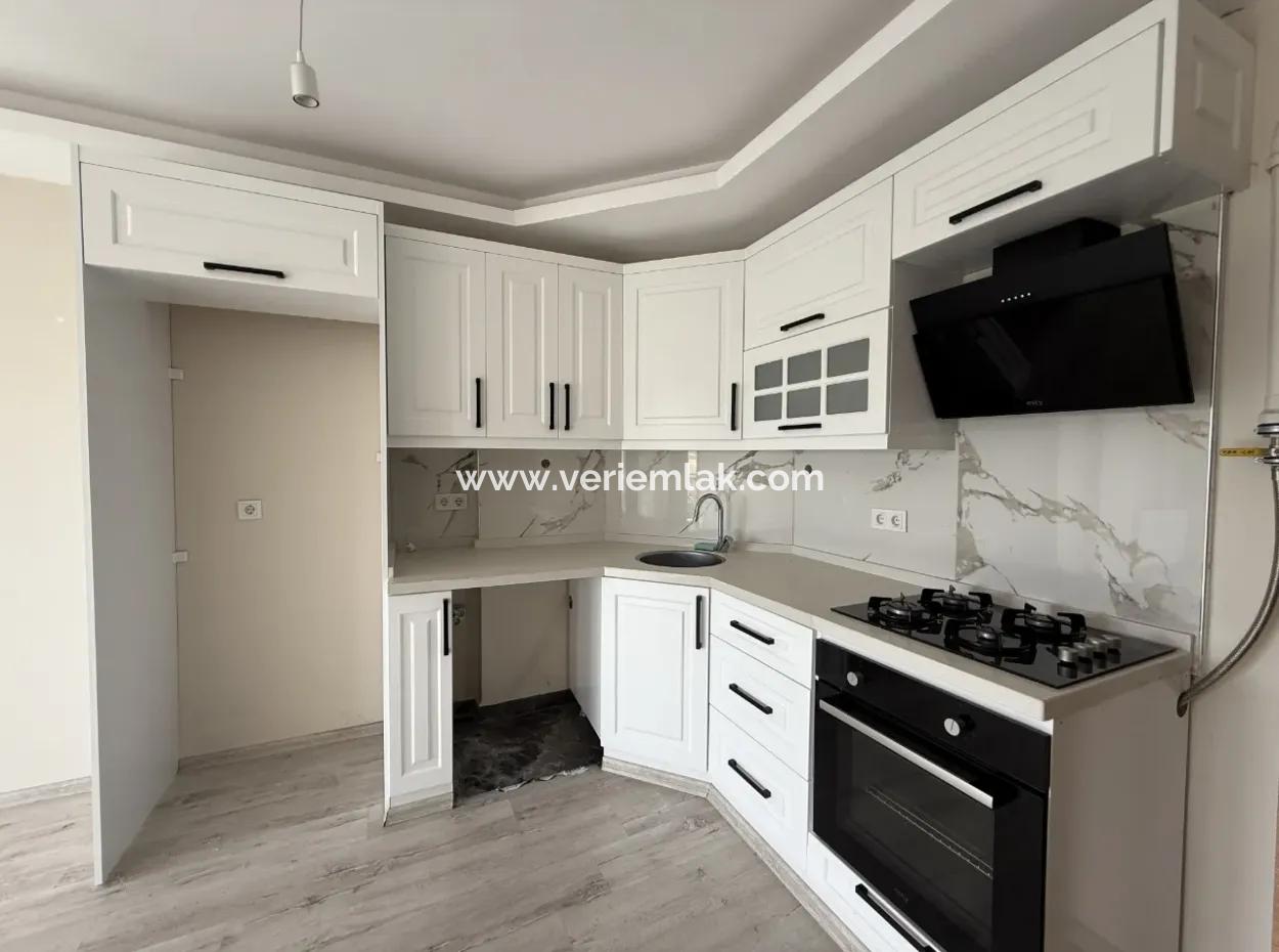 2 1 Flats For Sale In Seferihisar Camiikebir Neighborhood – Gözsüzler Street