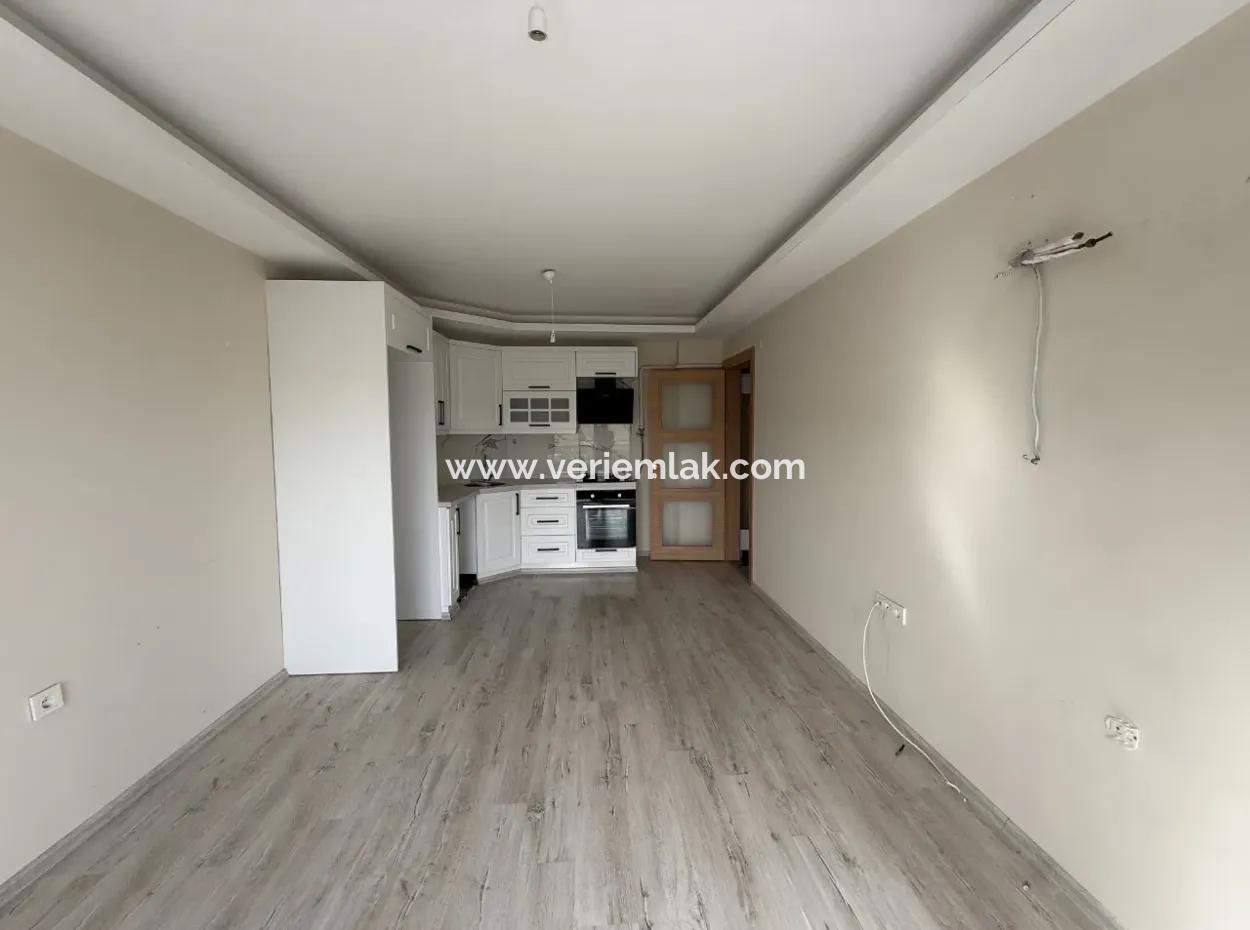 2 1 Flats For Sale In Seferihisar Camiikebir Neighborhood – Gözsüzler Street