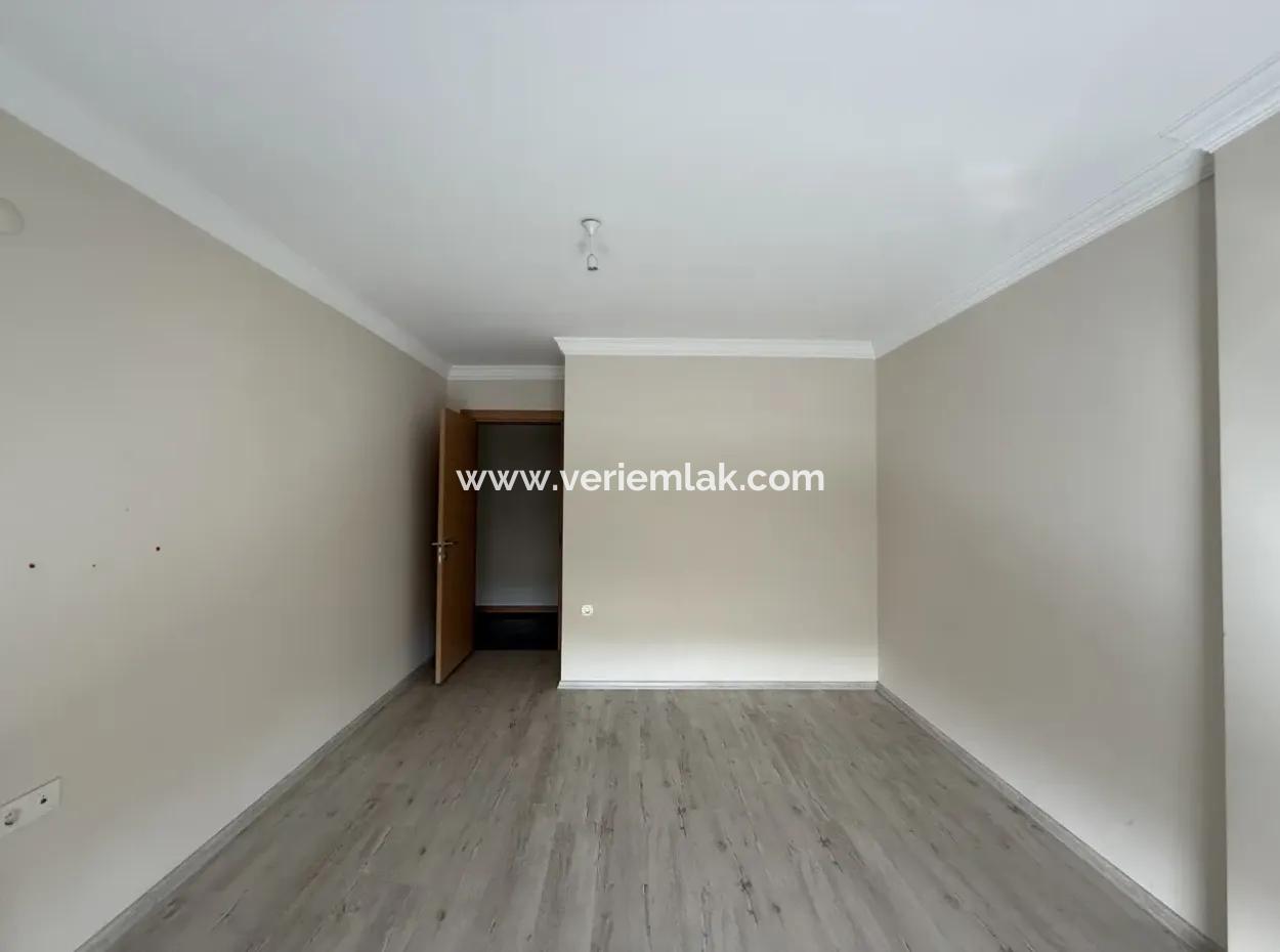 2 1 Flats For Sale In Seferihisar Camiikebir Neighborhood – Gözsüzler Street
