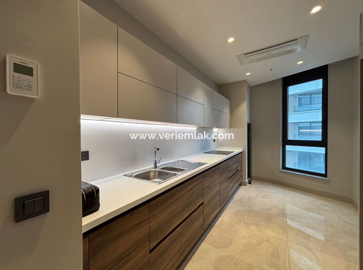 19Th Floor 3 1 120 M2 Sea View Flat For Rent In Alsancak Evora Project