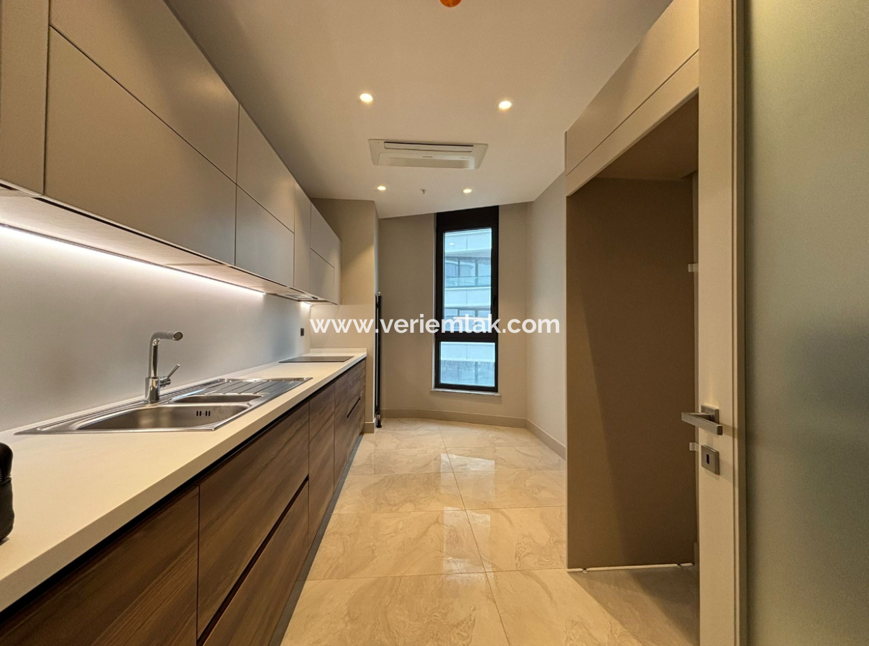 19Th Floor 3 1 120 M2 Sea View Flat For Rent In Alsancak Evora Project