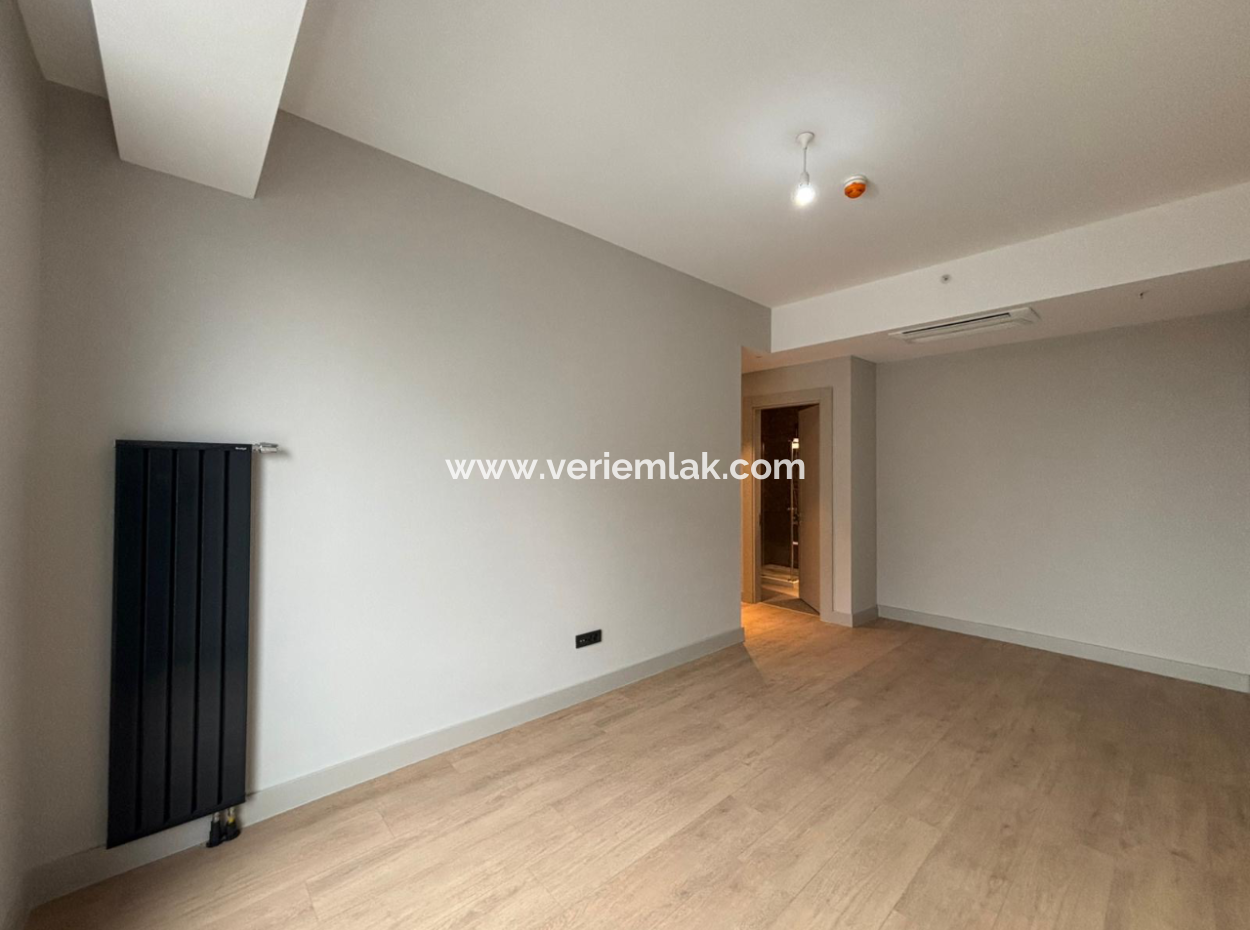 19Th Floor 3 1 120 M2 Sea View Flat For Rent In Alsancak Evora Project