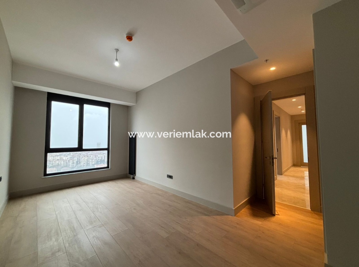 19Th Floor 3 1 120 M2 Sea View Flat For Rent In Alsancak Evora Project