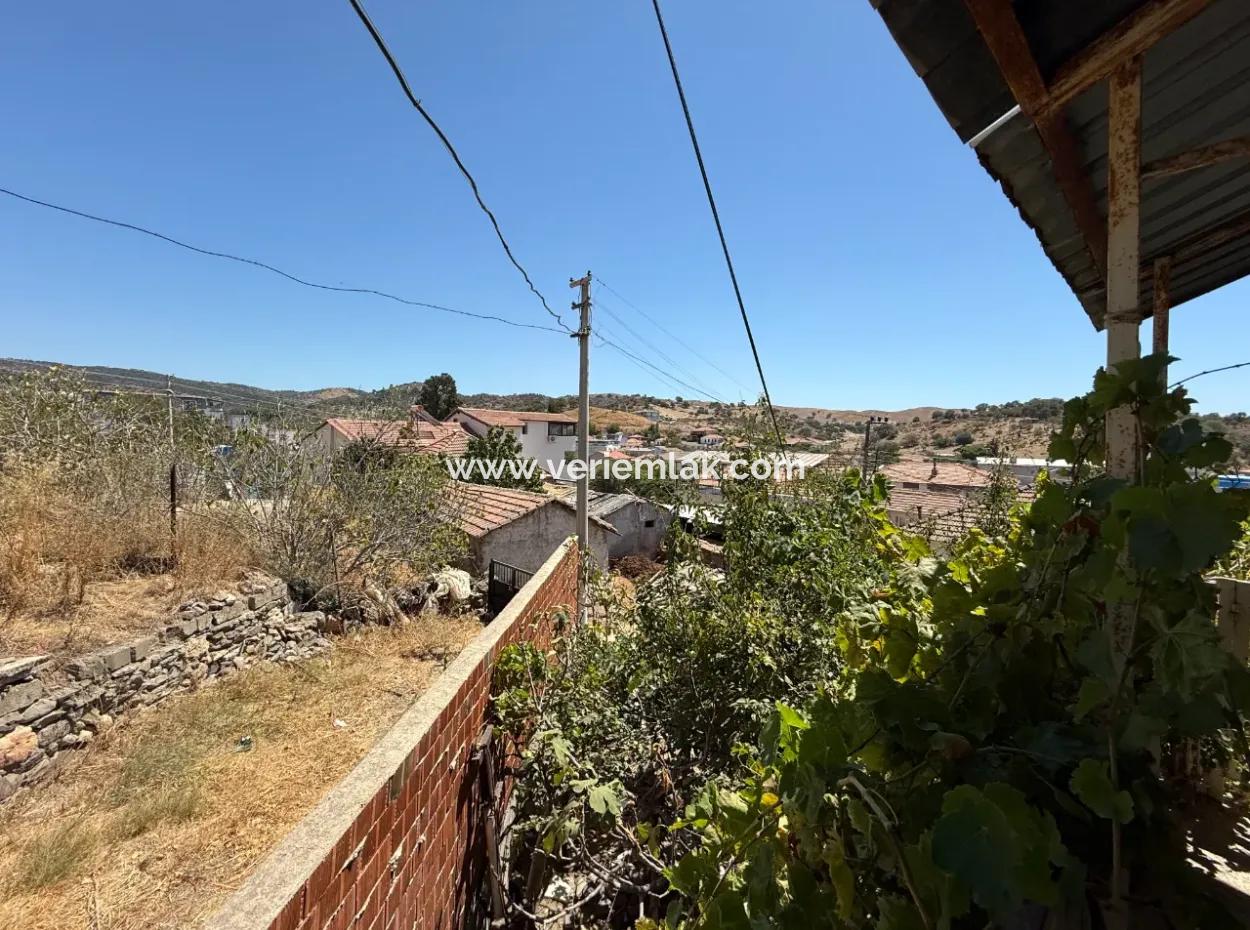 3 1 Apartment For Sale In Ulamış From Veri! 1/2 Of The Detached House Is On Sale!