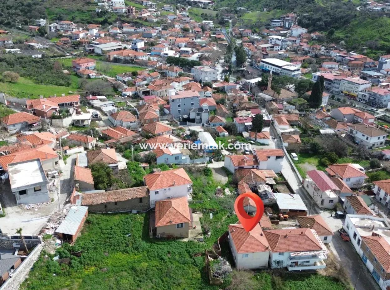 3 1 Apartment For Sale In Ulamış From Veri! 1/2 Of The Detached House Is On Sale!