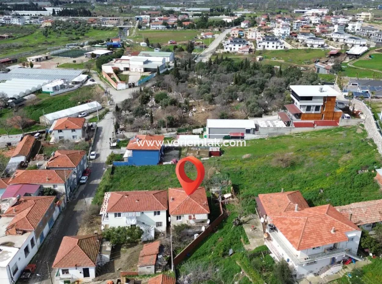 3 1 Apartment For Sale In Ulamış From Veri! 1/2 Of The Detached House Is On Sale!