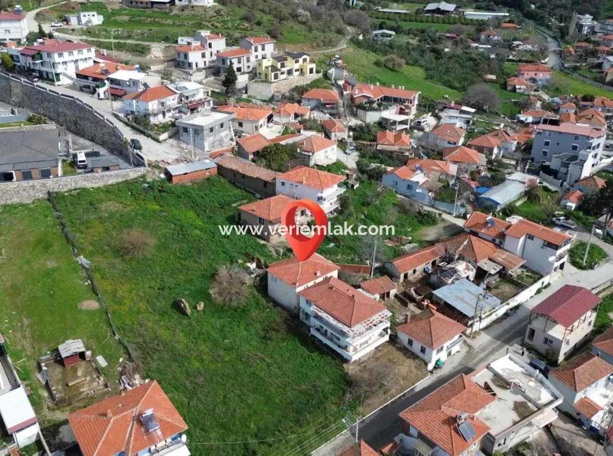 3 1 Apartment For Sale In Ulamış From Veri! 1/2 Of The Detached House Is On Sale!