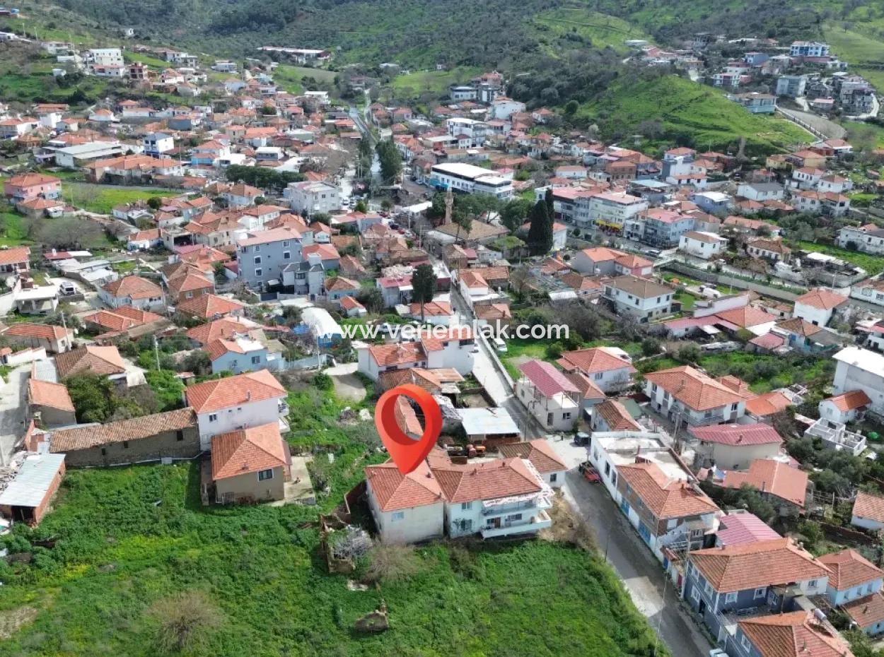 3 1 Apartment For Sale In Ulamış From Veri! 1/2 Of The Detached House Is On Sale!