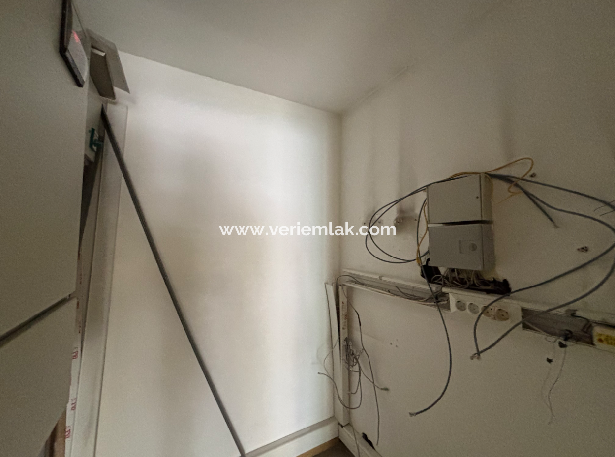 Alsancak Cyprus Martyrs Full Floor 225M2 4Th Floor Workplace For Rent