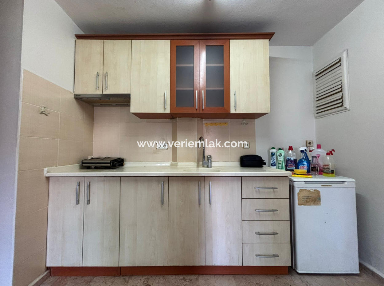 5Th Floor Flat For Rent With 1 1 Balcony Opposite Alsancak Private Health Hospital