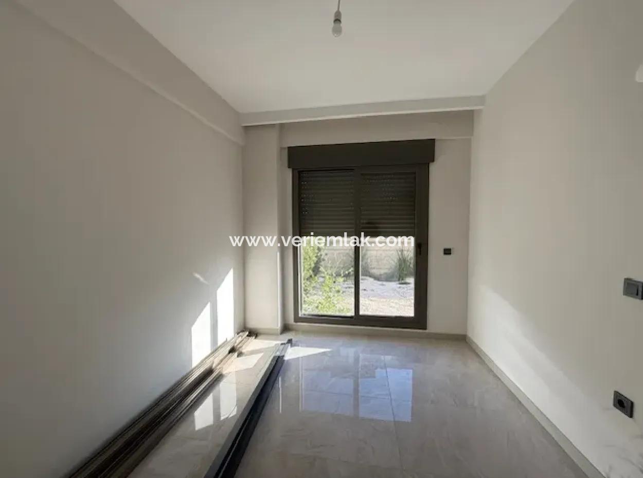 Brand New 1 1 Flat For Sale With Modern Design In Seferihisar Çolakibrahim