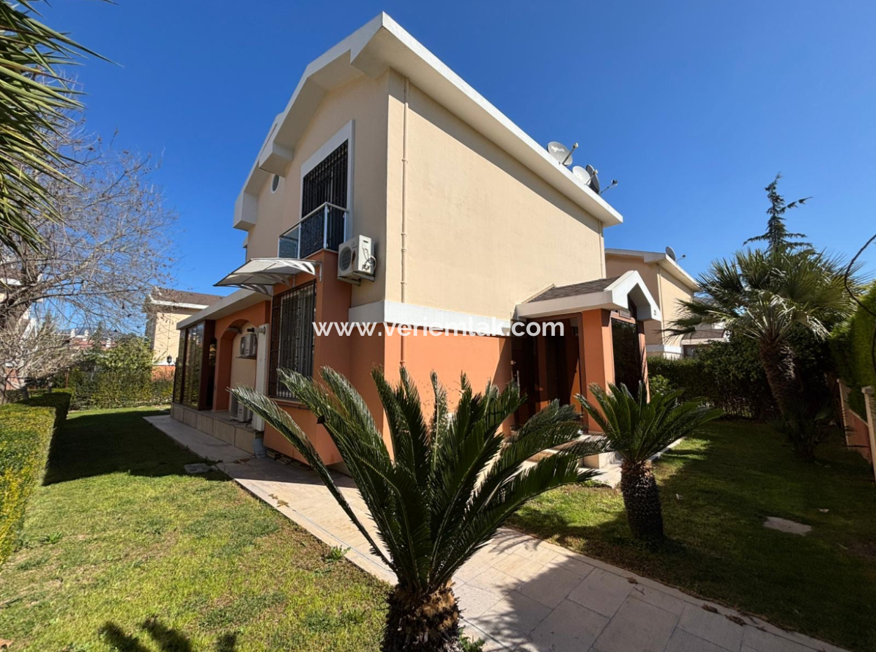 Bornova Forum Bornova Villas Triplex 3 1 200M2 Villa For Rent With Winter Garden