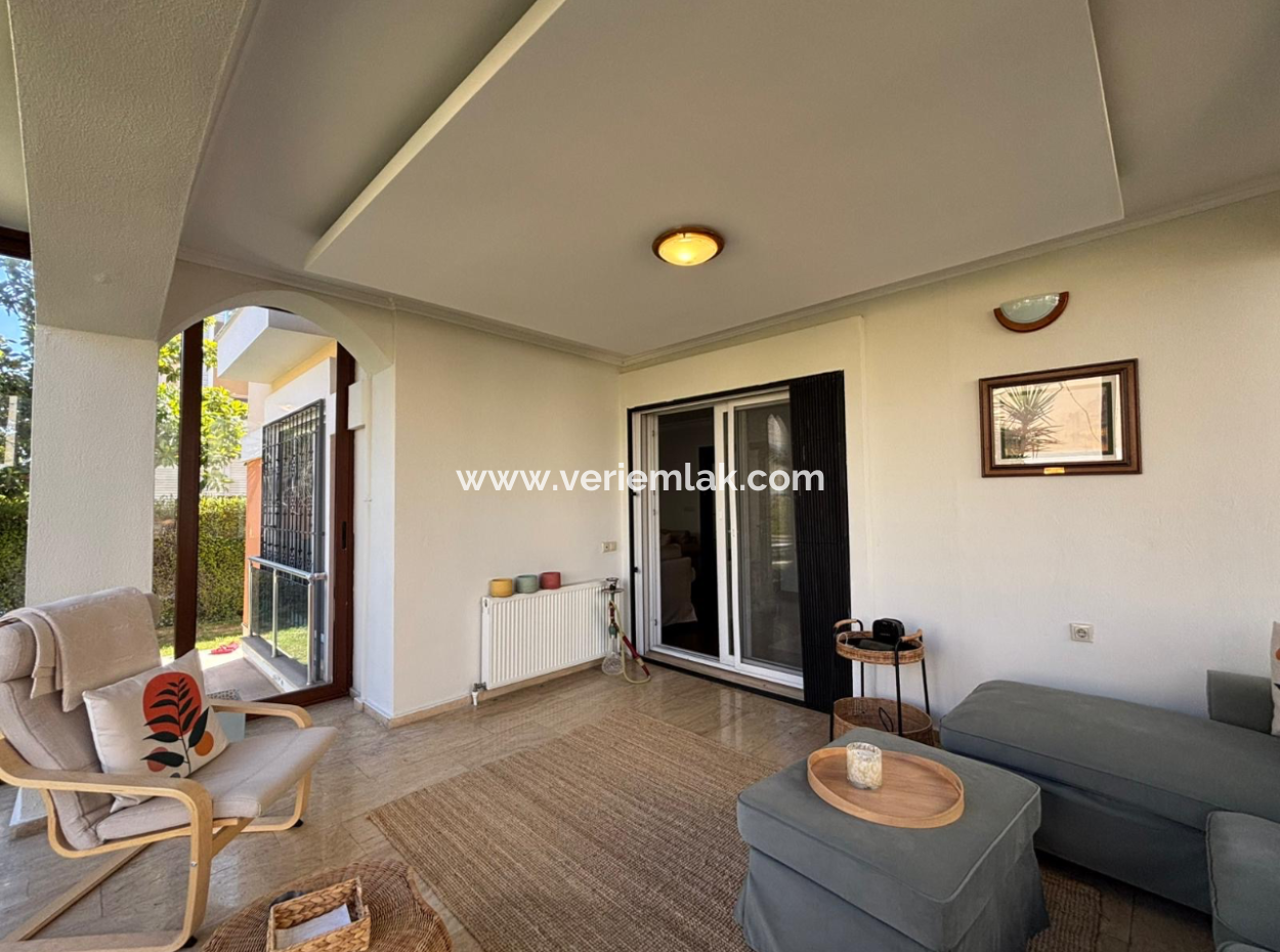 Bornova Forum Bornova Villas Triplex 3 1 200M2 Villa For Rent With Winter Garden