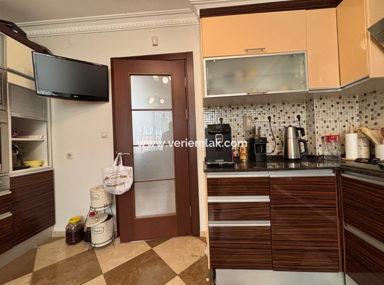 Bornova Forum Bornova Villas Triplex 3 1 200M2 Villa For Rent With Winter Garden