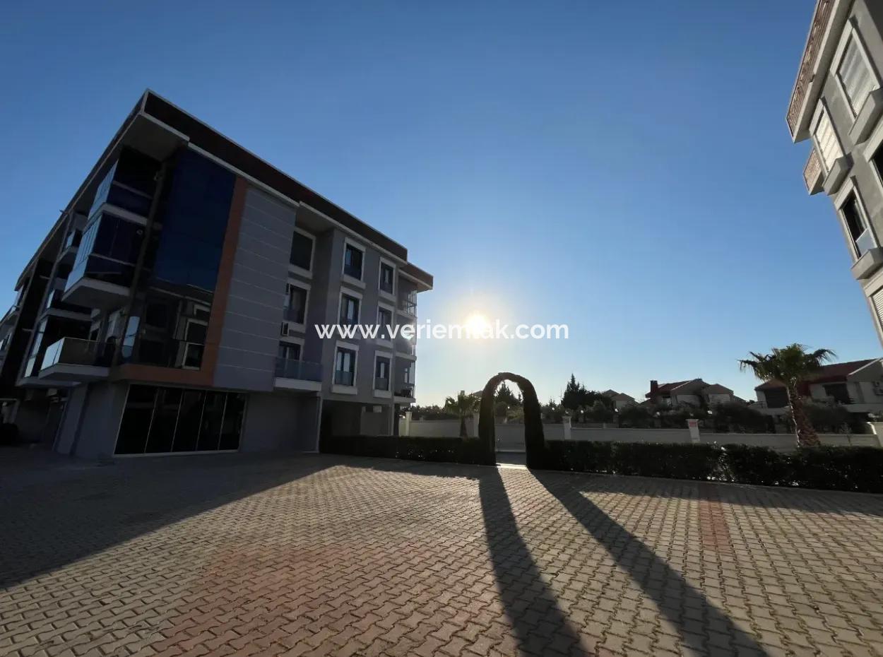 3 1 Flats For Sale In A Site With Pool In Seferihisar Necat Hepkon Neighborhood
