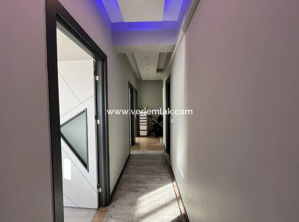 3 1 Flats For Sale In A Site With Pool In Seferihisar Necat Hepkon Neighborhood