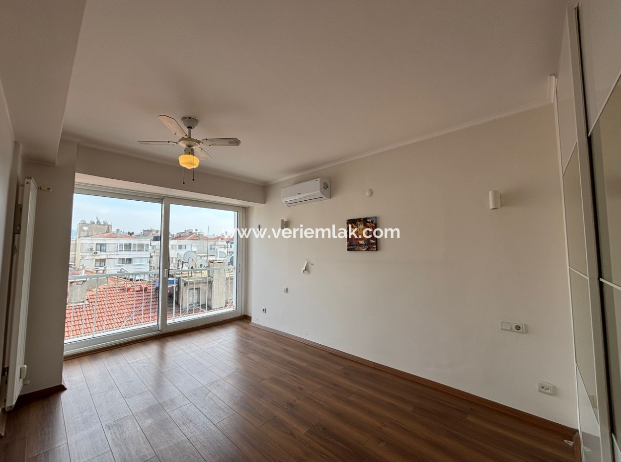 Alsancak Dr.mustafa Enver Cd. 7Th Floor 3 1 Well-Kept Flat For Rent