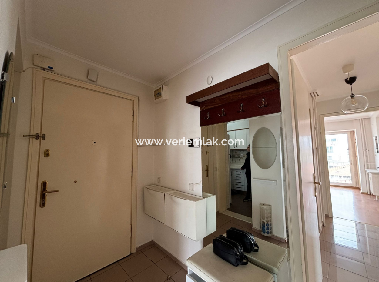 Alsancak Dr.mustafa Enver Cd. 7Th Floor 3 1 Well-Kept Flat For Rent