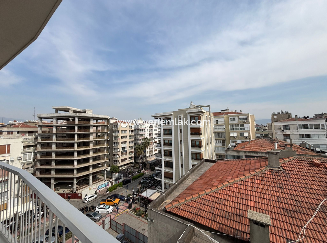 Alsancak Dr.mustafa Enver Cd. 7Th Floor 3 1 Well-Kept Flat For Rent