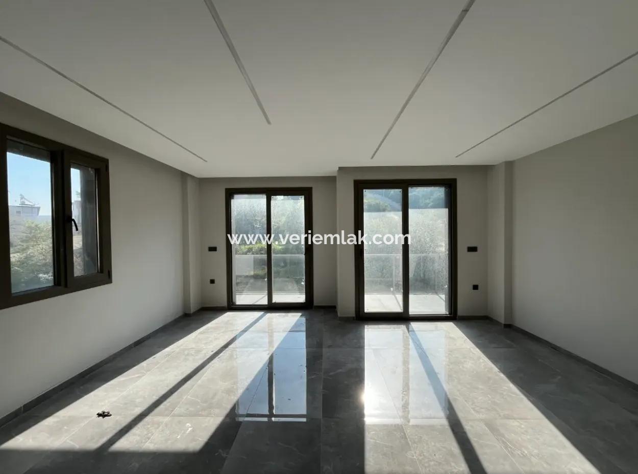 Ultra Luxury Detached Villa In A Beach Site In Akarca