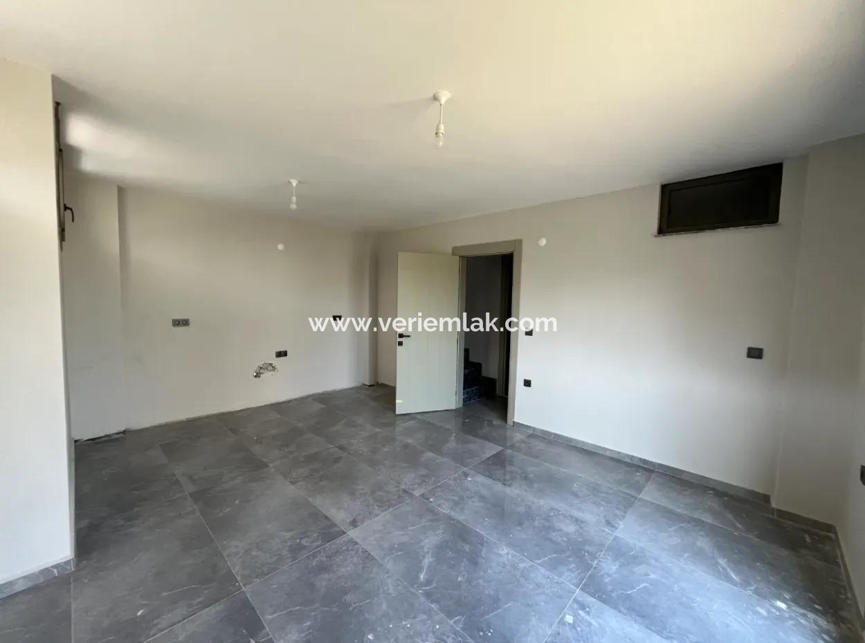 Ultra Luxury Detached Villa In A Beach Site In Akarca