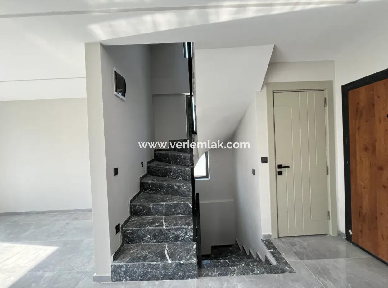 Ultra Luxury Detached Villa In A Beach Site In Akarca