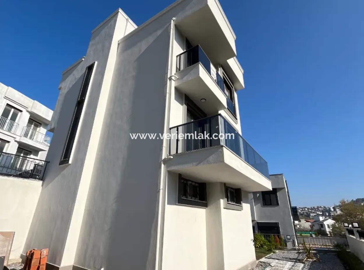 Ultra Luxury Detached Villa In A Beach Site In Akarca