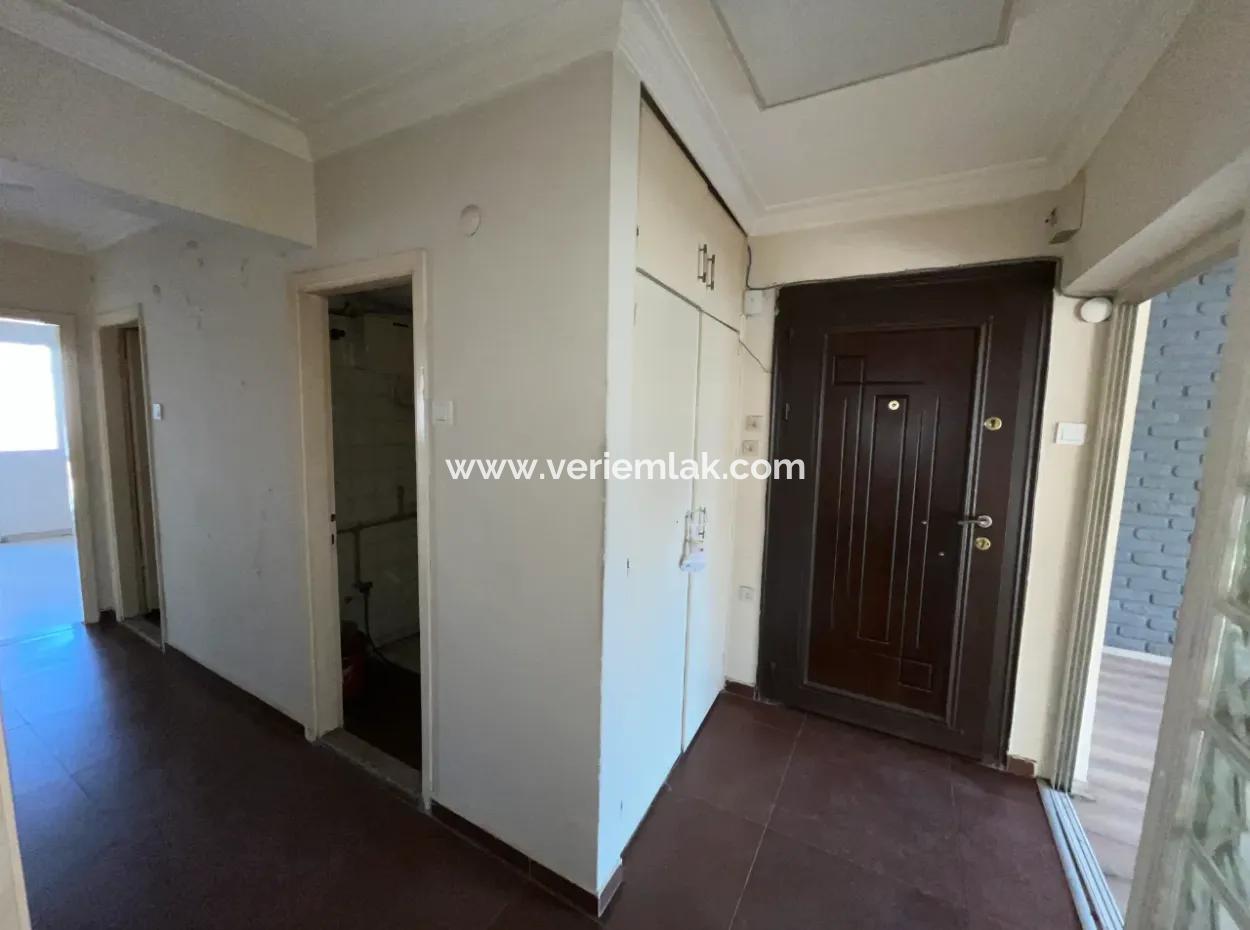 Opportunity For A Spacious And Bright Apartment In The Heart Of The City