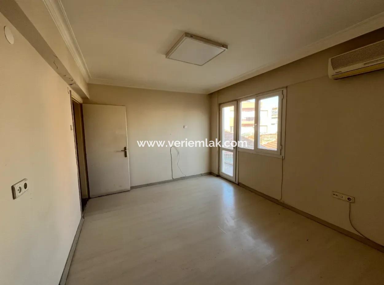 Opportunity For A Spacious And Bright Apartment In The Heart Of The City