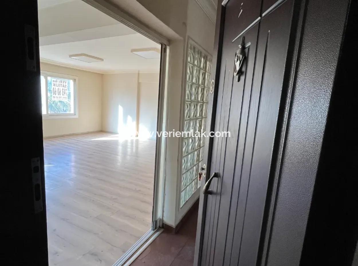 Opportunity For A Spacious And Bright Apartment In The Heart Of The City