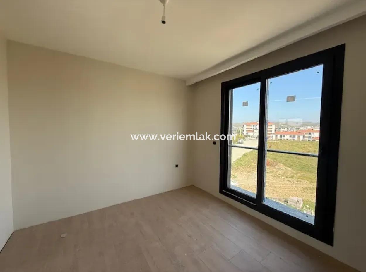 2 1 Stylish And Modern Apartments For Sale In Camikebir, Seferihisar