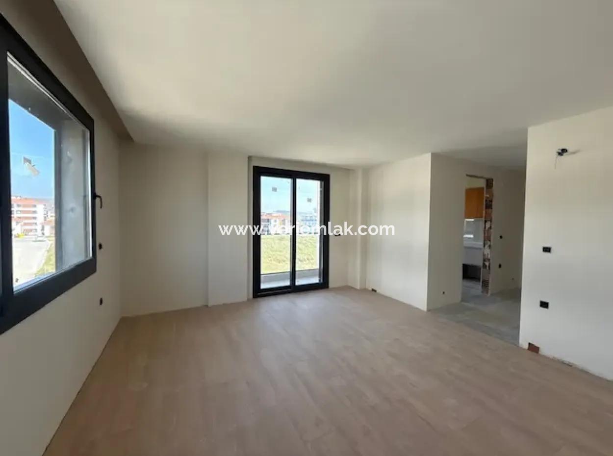 2 1 Stylish And Modern Apartments For Sale In Camikebir, Seferihisar