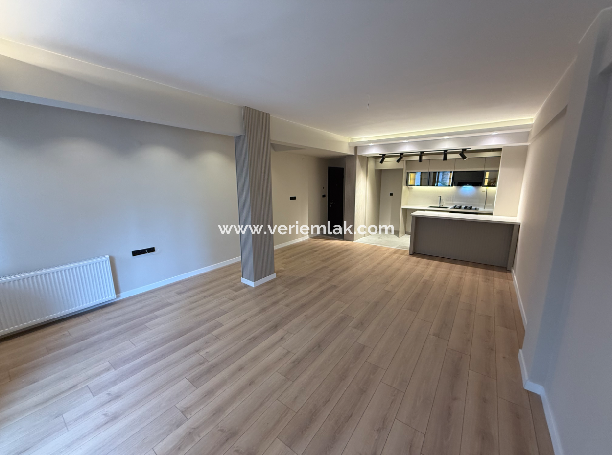 Full Renovation With En-Suite Bathroom Garden Near American College