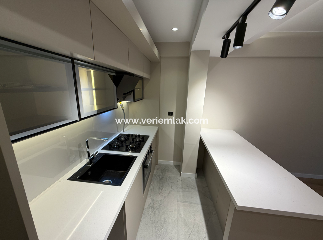 Full Renovation With En-Suite Bathroom Garden Near American College